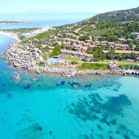 Appartamento A Baia Santa Reparata ภายนอก รูปภาพ
