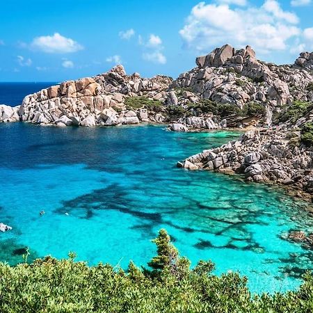 Appartamento A Baia Santa Reparata ภายนอก รูปภาพ